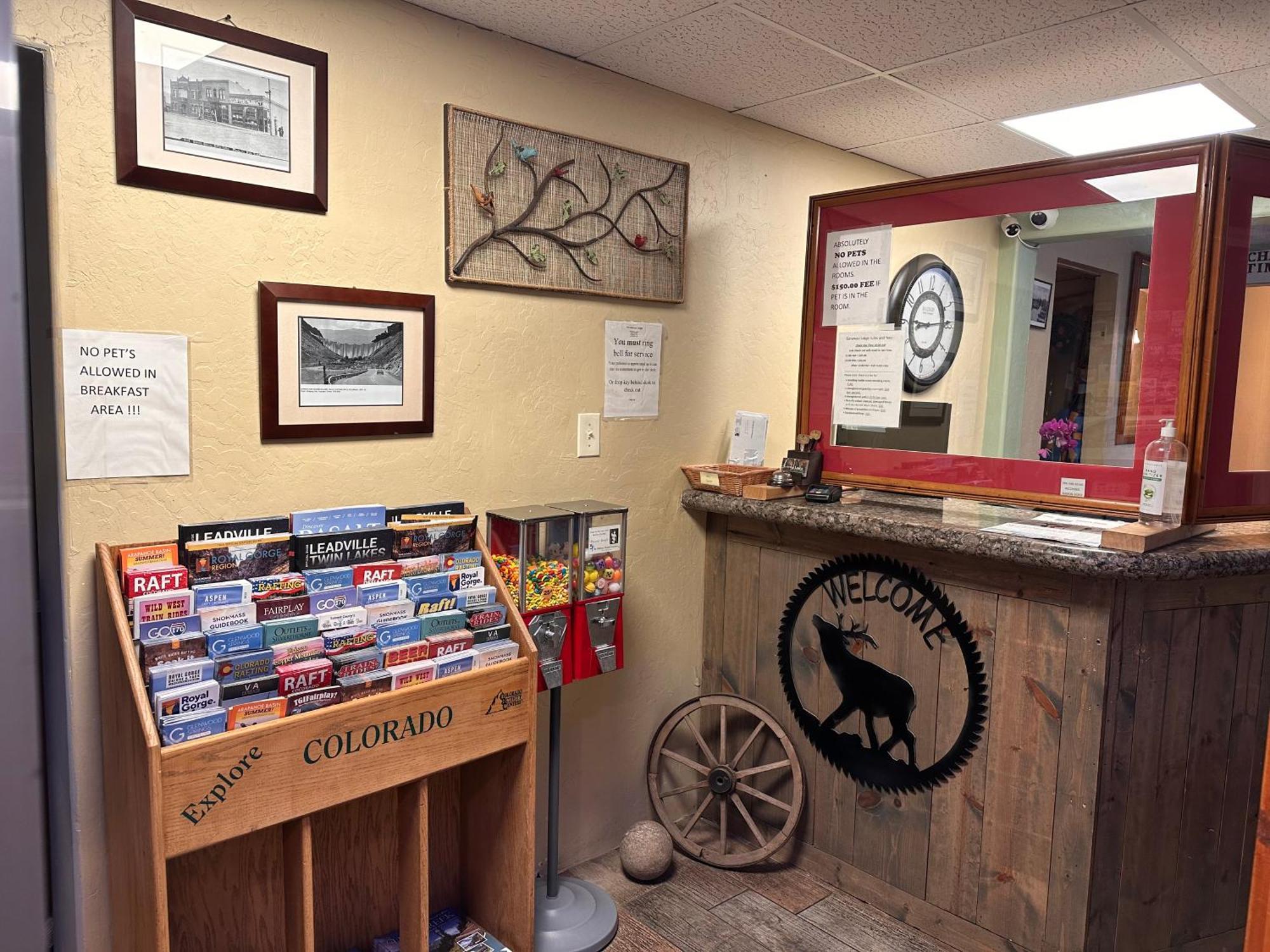 Gateway Lodge Rifle Extérieur photo